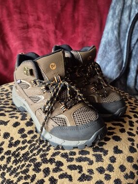 Merrell Kids Brown and Black Hiking Sneakers